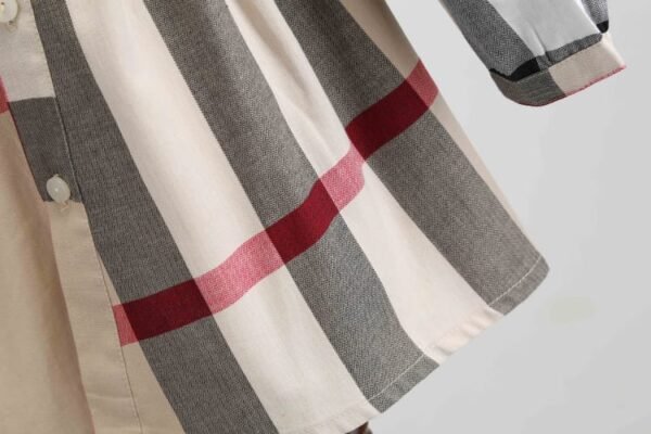 Elegant Doll Collar Plaid Puff Sleeve Dress: A Timeless Addition to Your Wardrobe