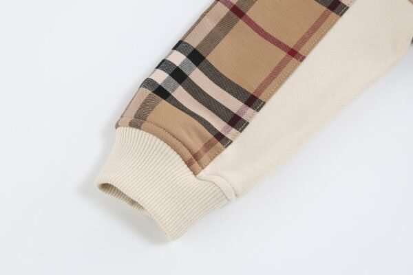 Stylish and Comfortable: Boys' Graham Cuatro Brown Sweatshirt